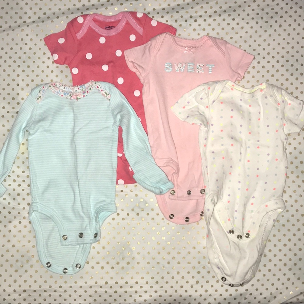 4 t-shirt onesies